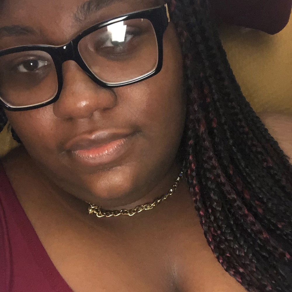 Meet your Posher, Kiana